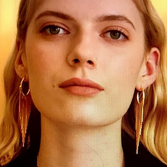 ✨Gold Chain Earrings✨ - Picture 3 of 8